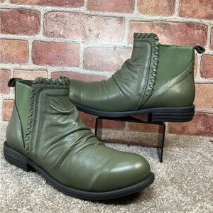 Walk With Me by Coldwater Creek  Carmen Womens ankle booties size 7.5-8